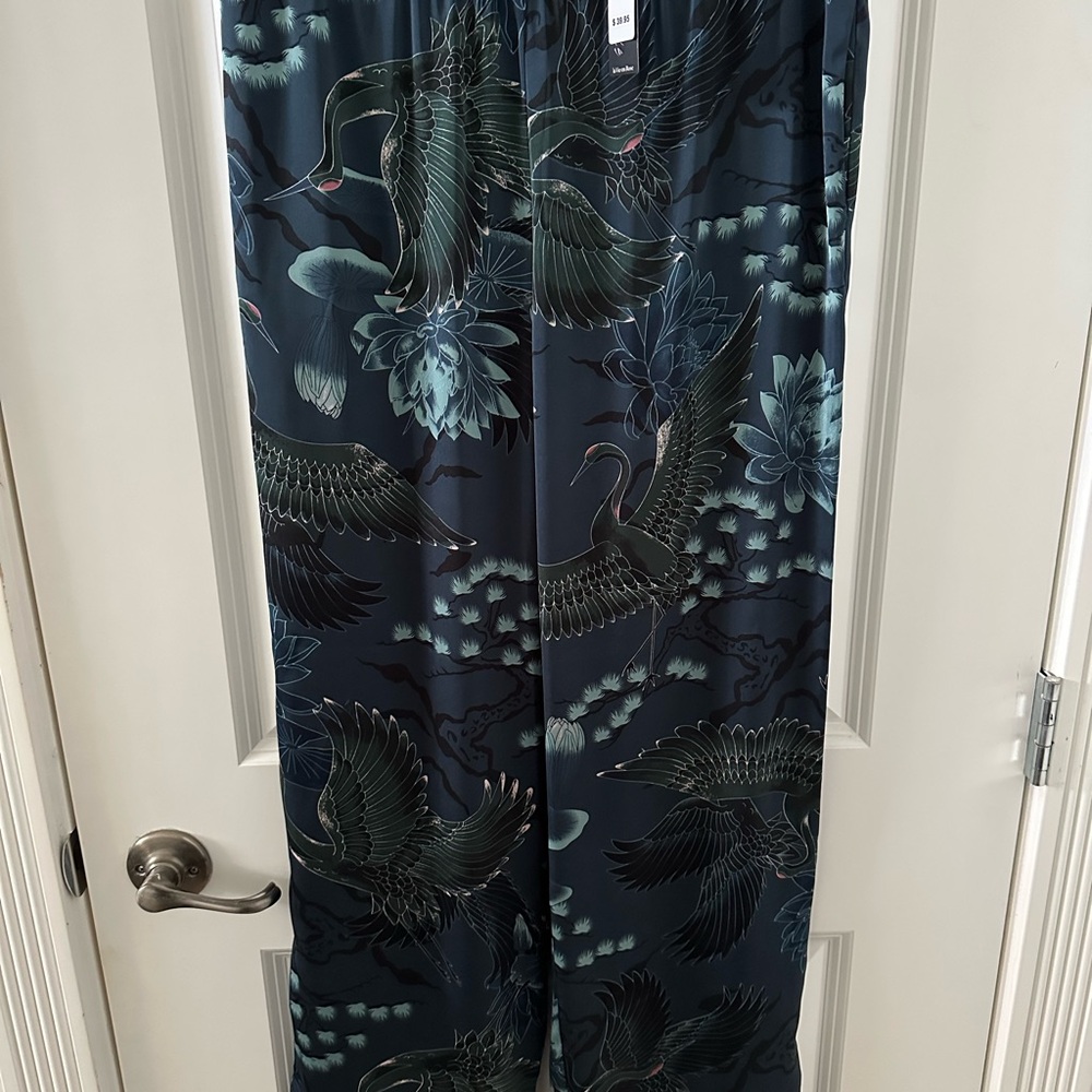 BNWT Elegant Crane Print Pants